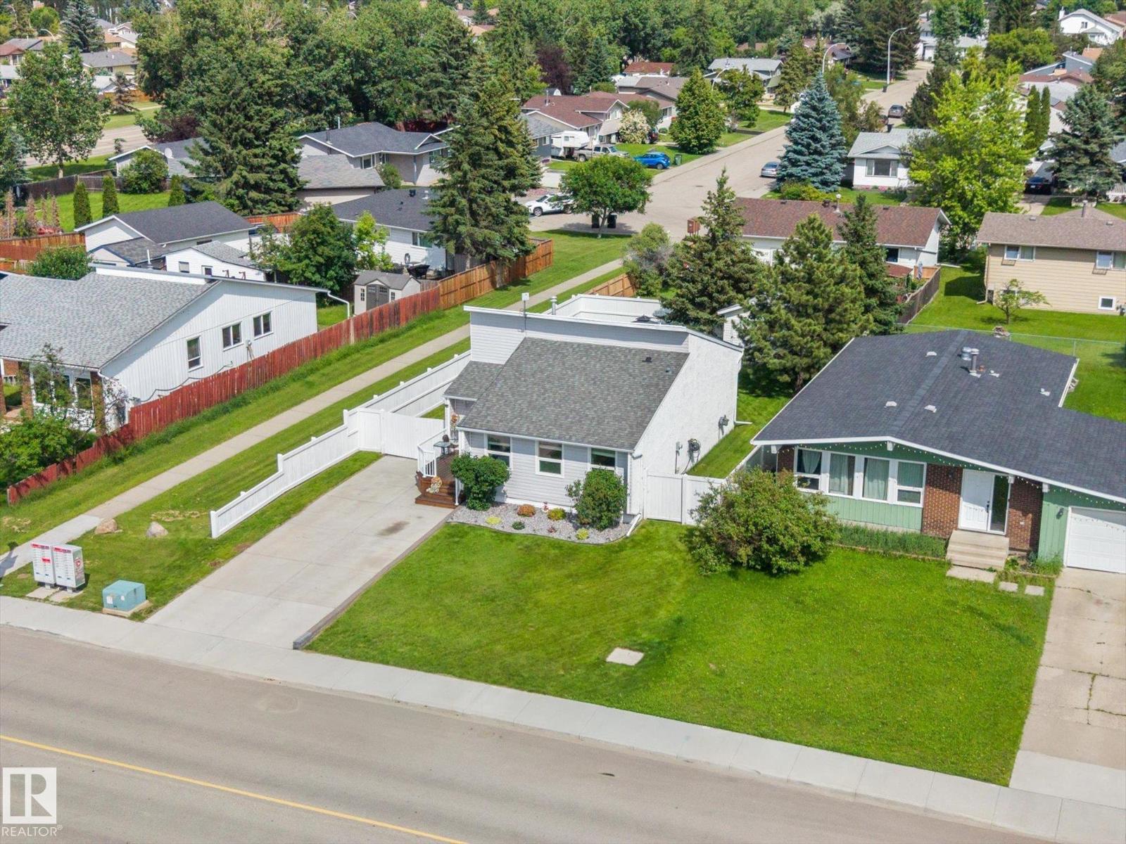 3607 42 ST