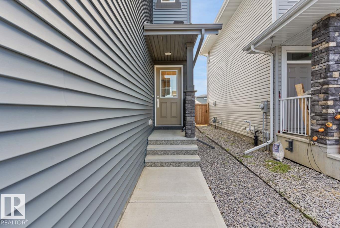 12737 205 ST NW