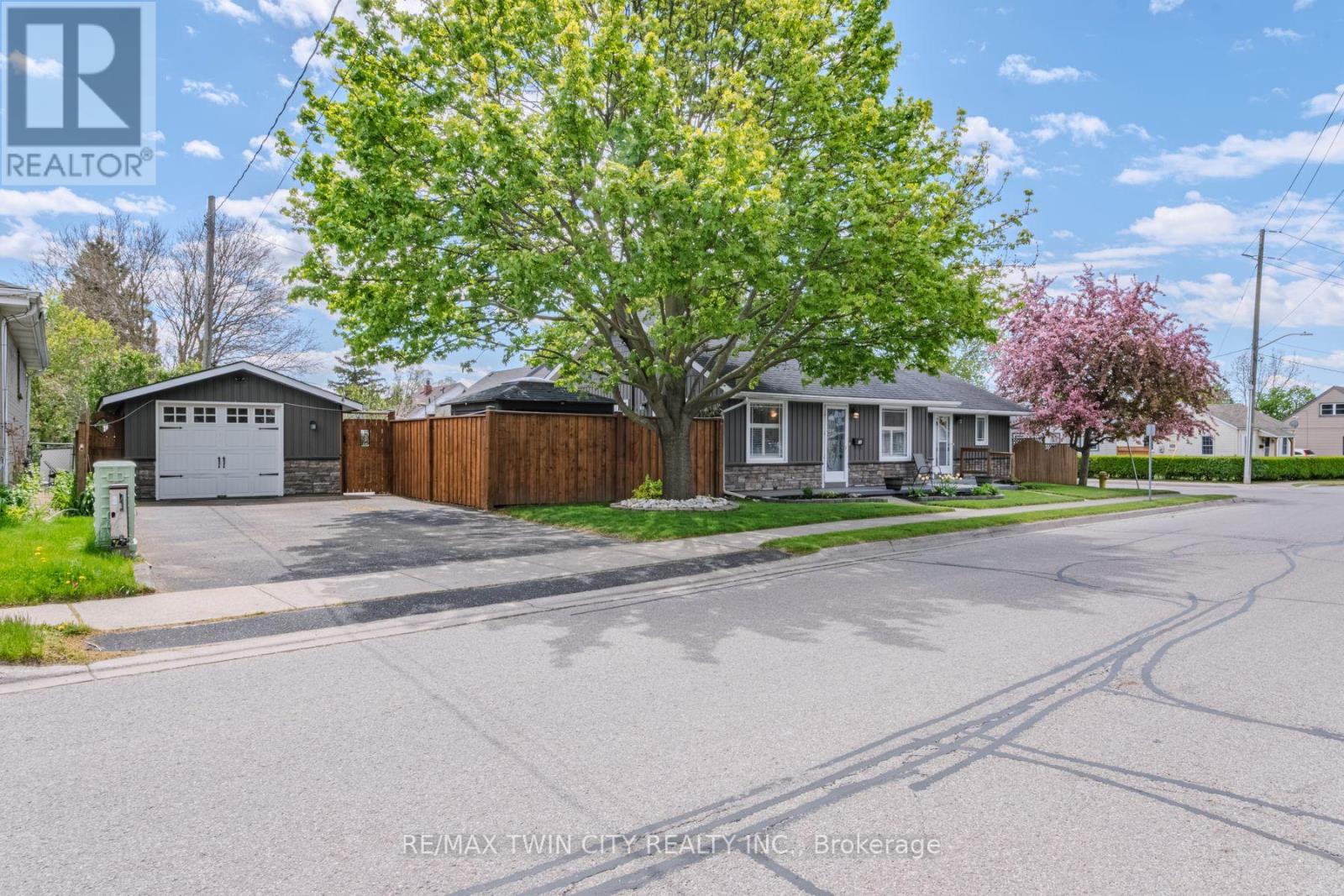 36 CRANDELL AVENUE