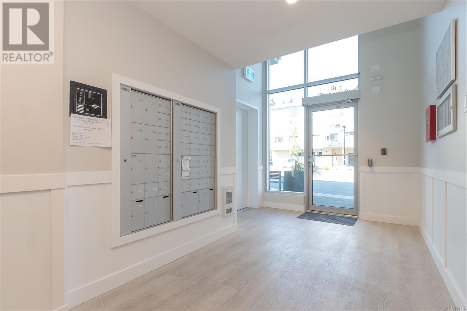 406 5118 Cordova Bay Rd
