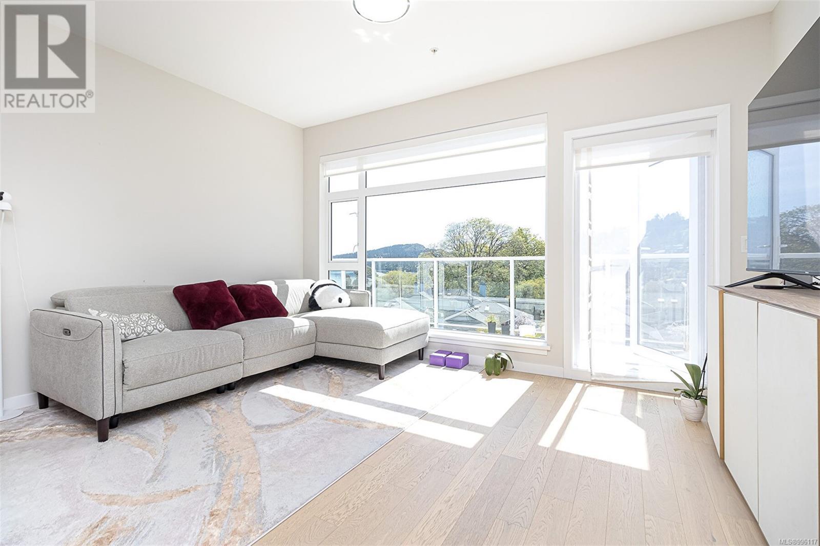 406 5118 Cordova Bay Rd