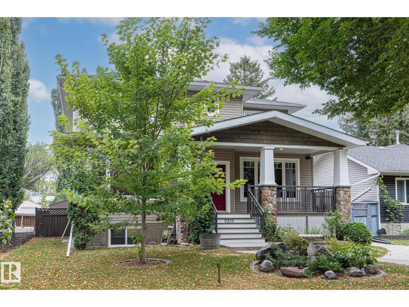 9319 93 ST NW