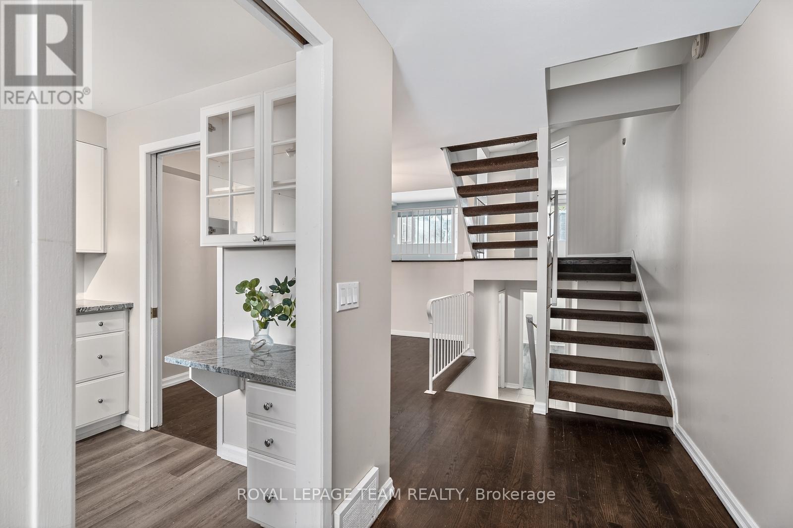 10 - 290 CATHCART STREET