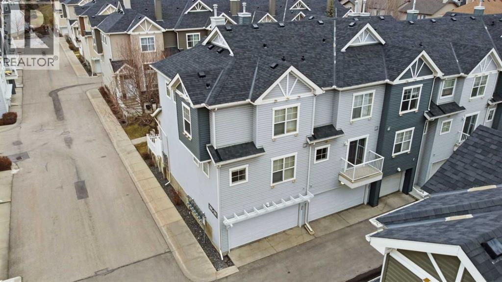 305 Elgin Gardens SE