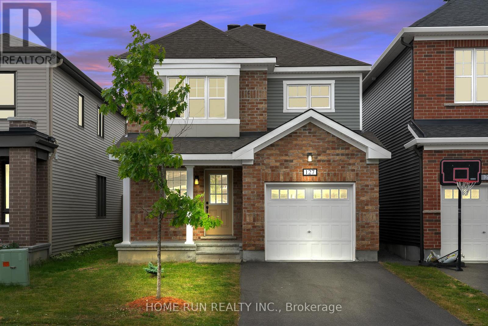 127 UNITY PLACE
