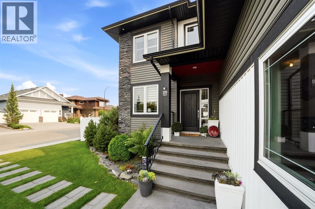 200 Vancouver Crescent