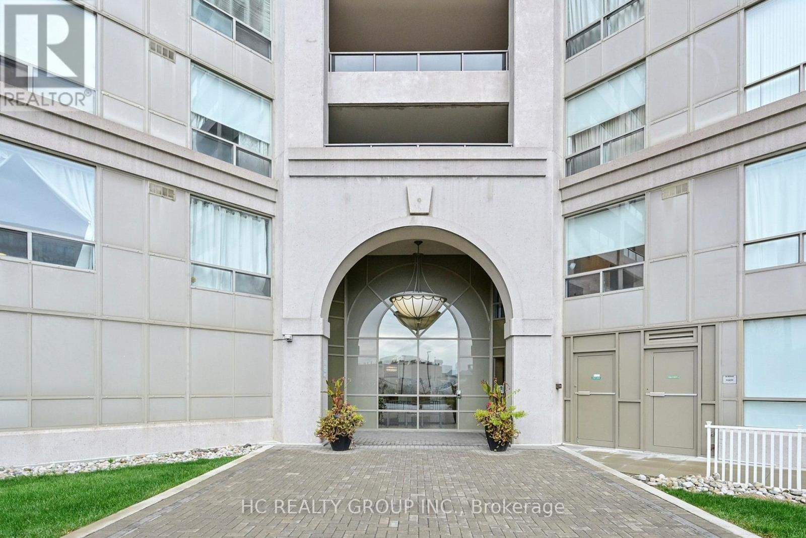 LPH11 - 9015 LESLIE STREET