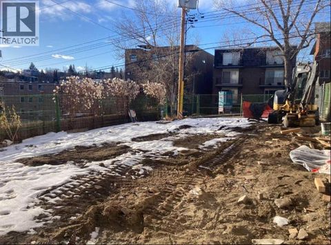 2310 17 Street SW Calgary AB T2T4M6