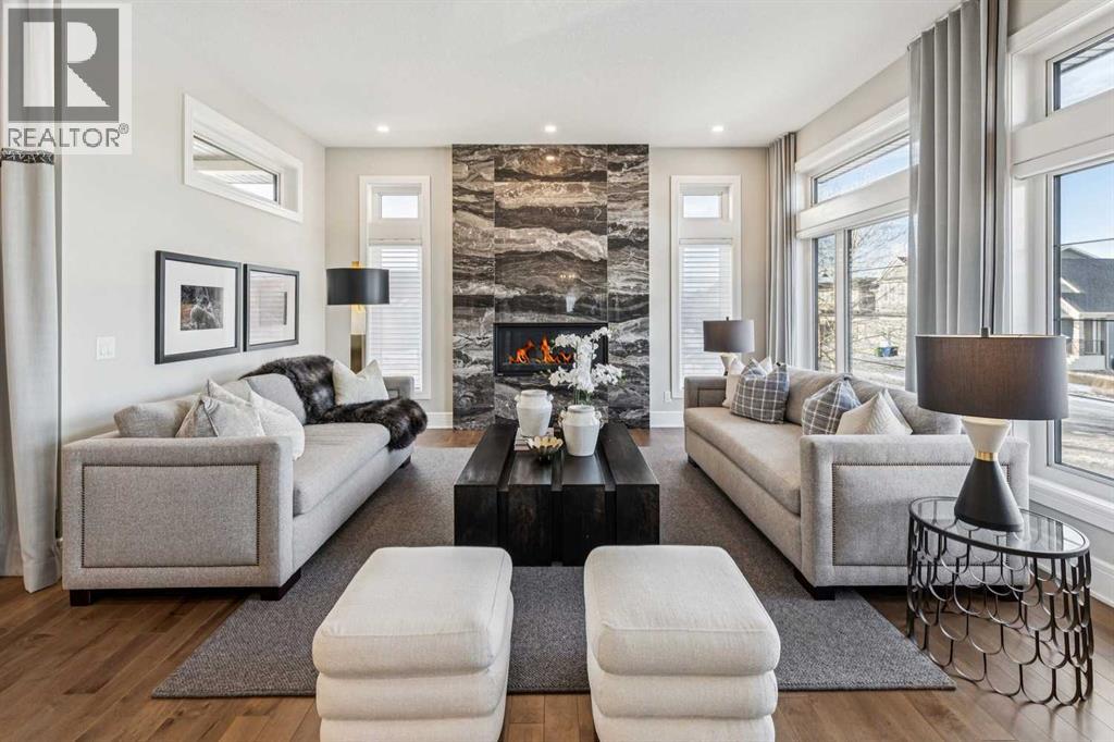 92 Crestridge View SW