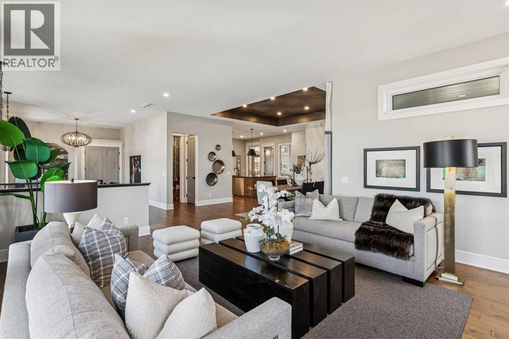 92 Crestridge View SW