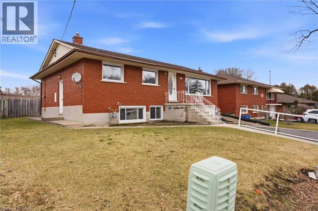 52 BONIFACE Avenue
