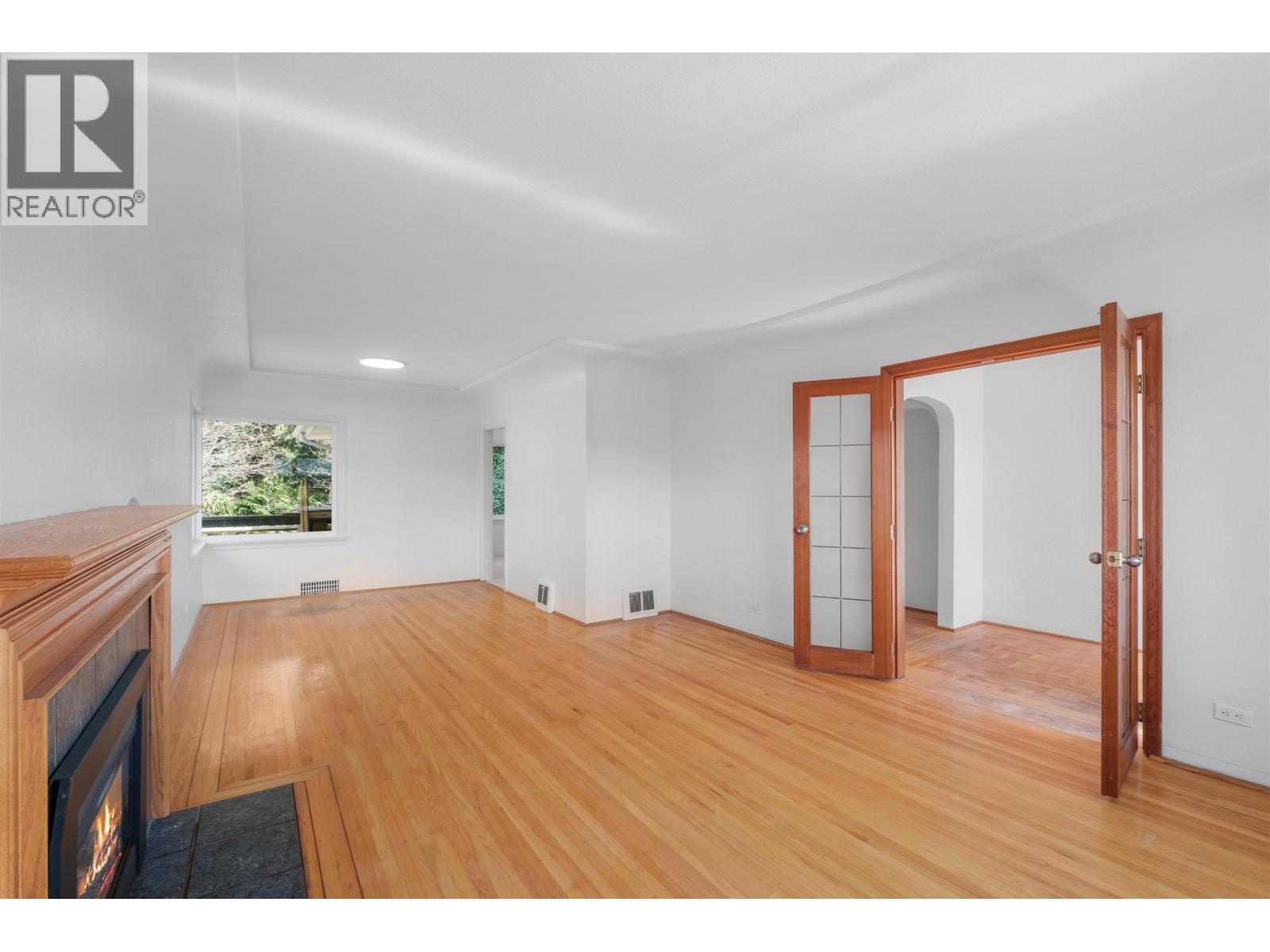 3894 SUNNYCREST DRIVE