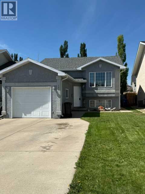 781 Red Crow Boulevard W