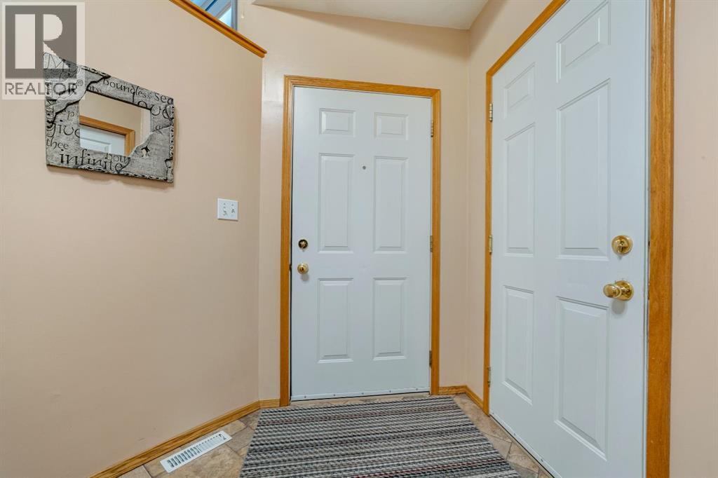 781 Red Crow Boulevard W