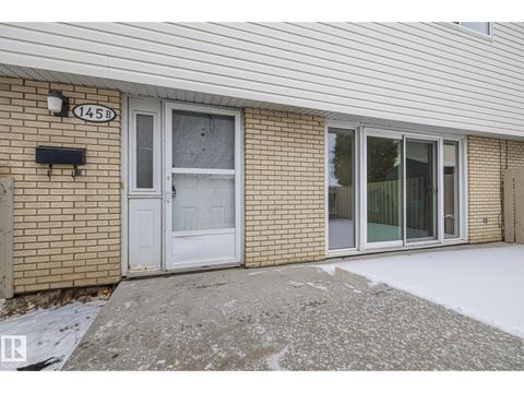 145B ROYAL RD NW Edmonton AB T6J2E7