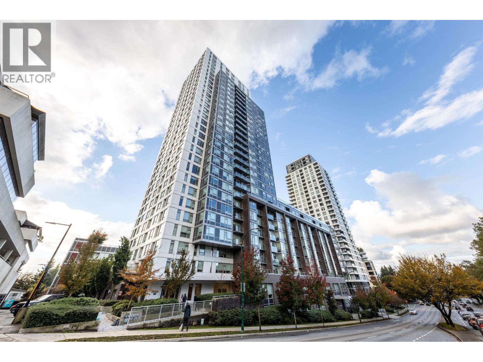 Photo 1 of 32 — 3203 5665 BOUNDARY ROAD Unit 3203, Vancouver, BC V5R0E4