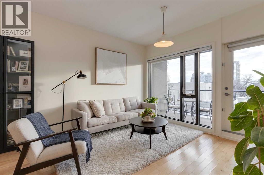 202, 414 Meredith Road NE