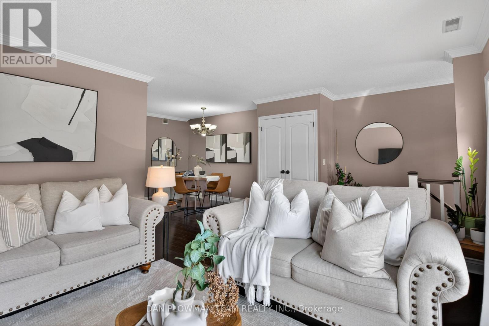 609 - 1400 THE ESPLANADE STREET N