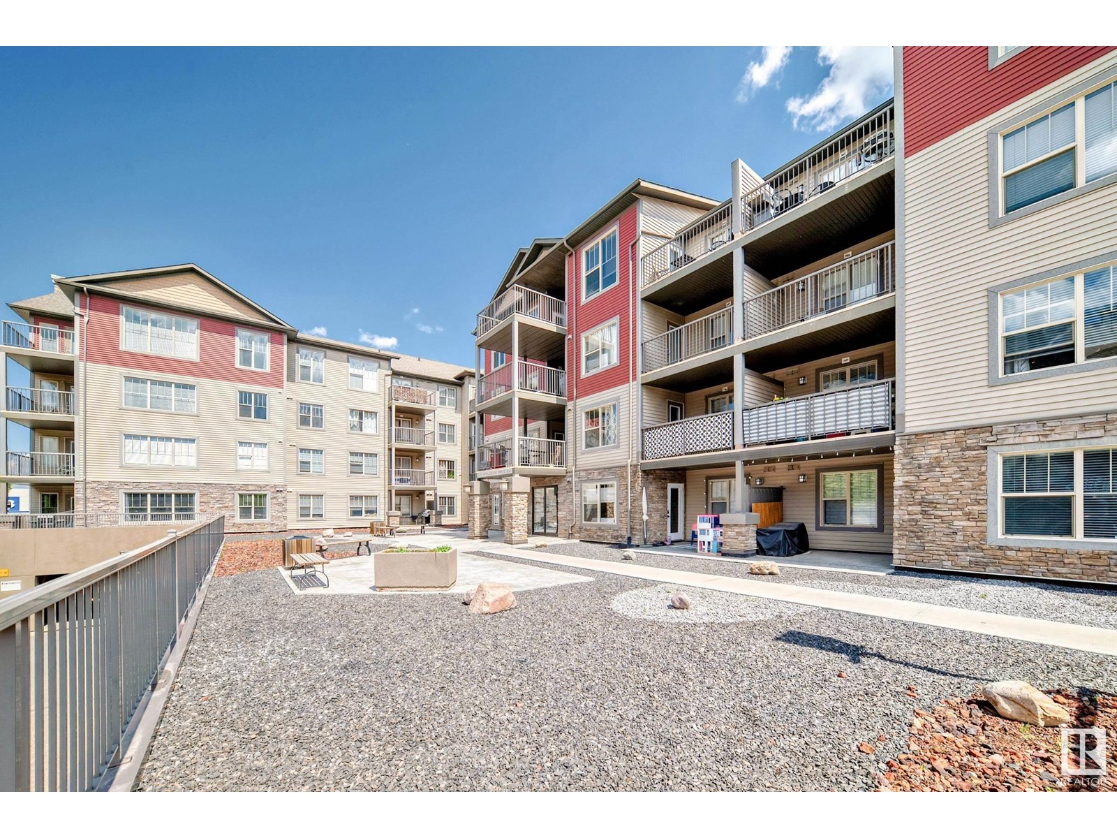 #307 105 AMBLESIDE DR SW