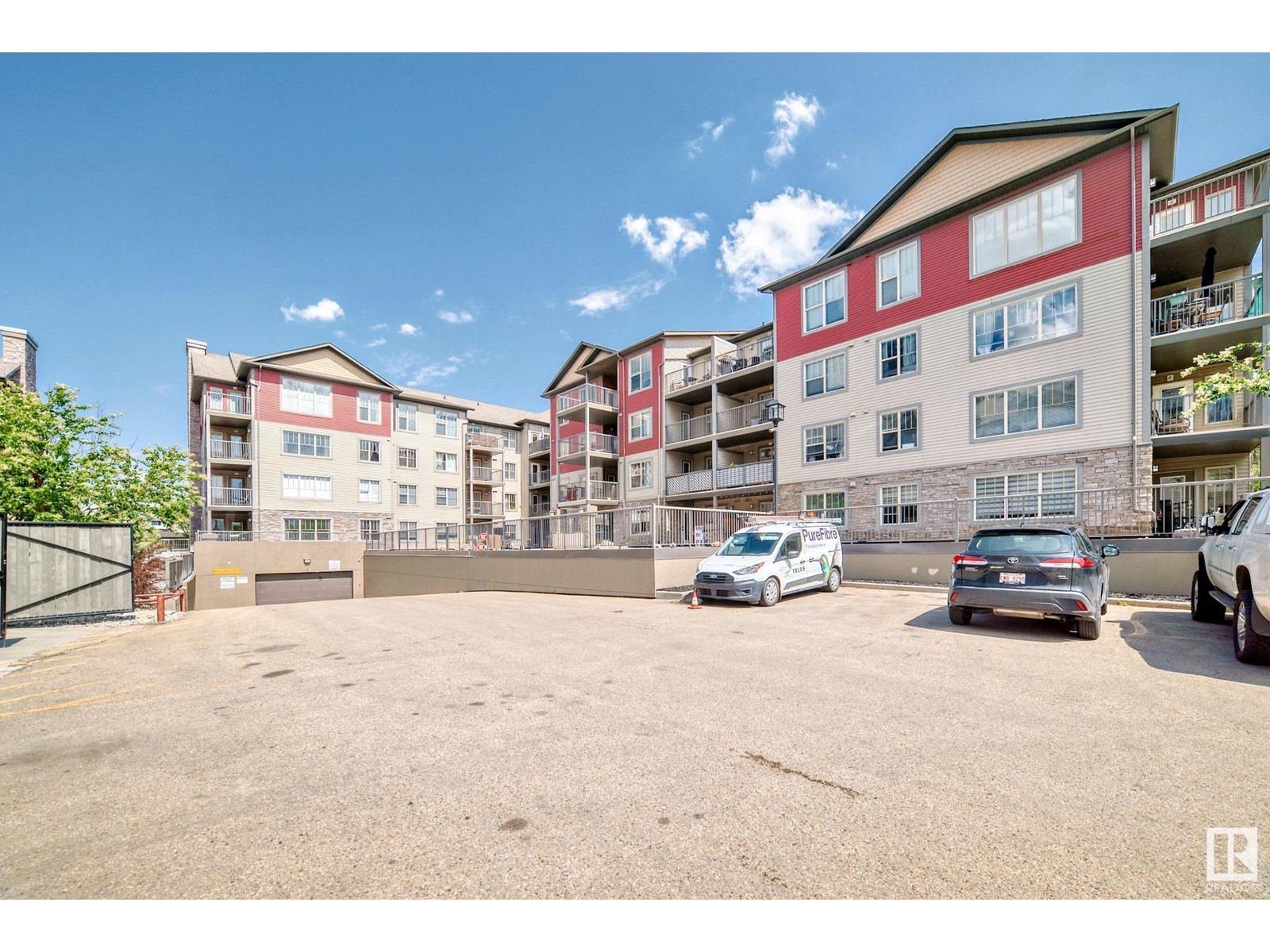 #307 105 AMBLESIDE DR SW