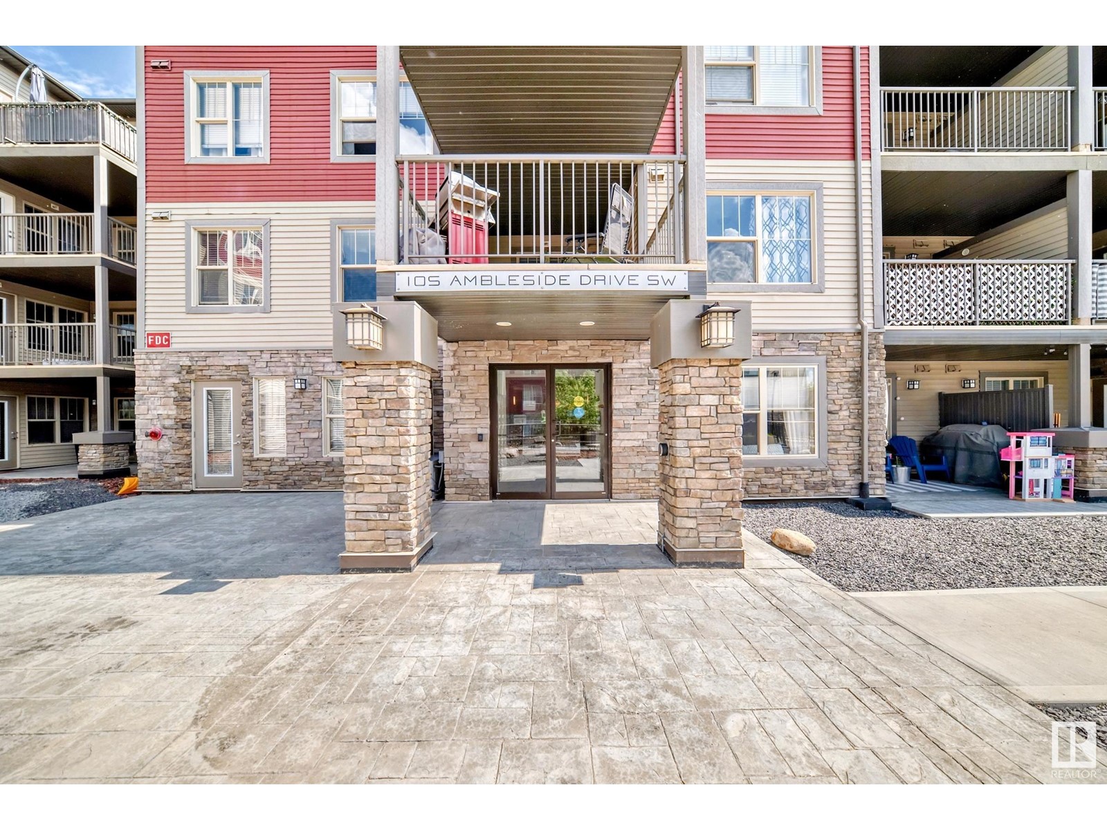#307 105 AMBLESIDE DR SW