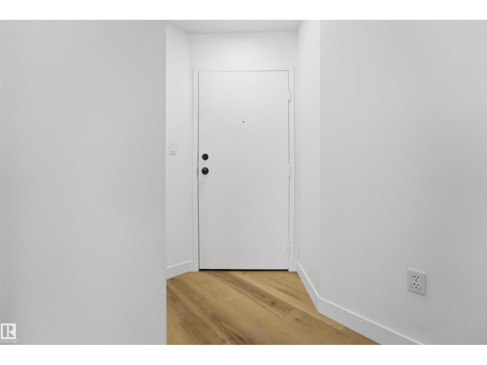 #302 2508 50 ST NW NW