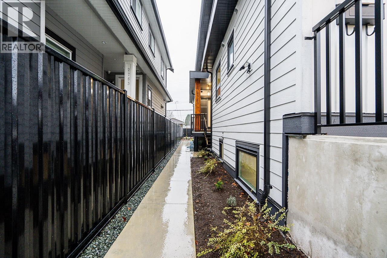 2 2753 NANAIMO STREET