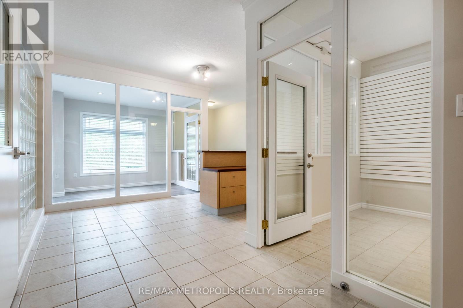 C15 - 619 WILD GINGER AVENUE