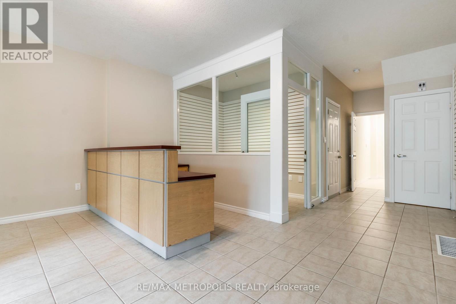 C15 - 619 WILD GINGER AVENUE