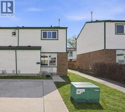 41, 100 Pennsylvania Road SE Calgary AB T2A4Y8