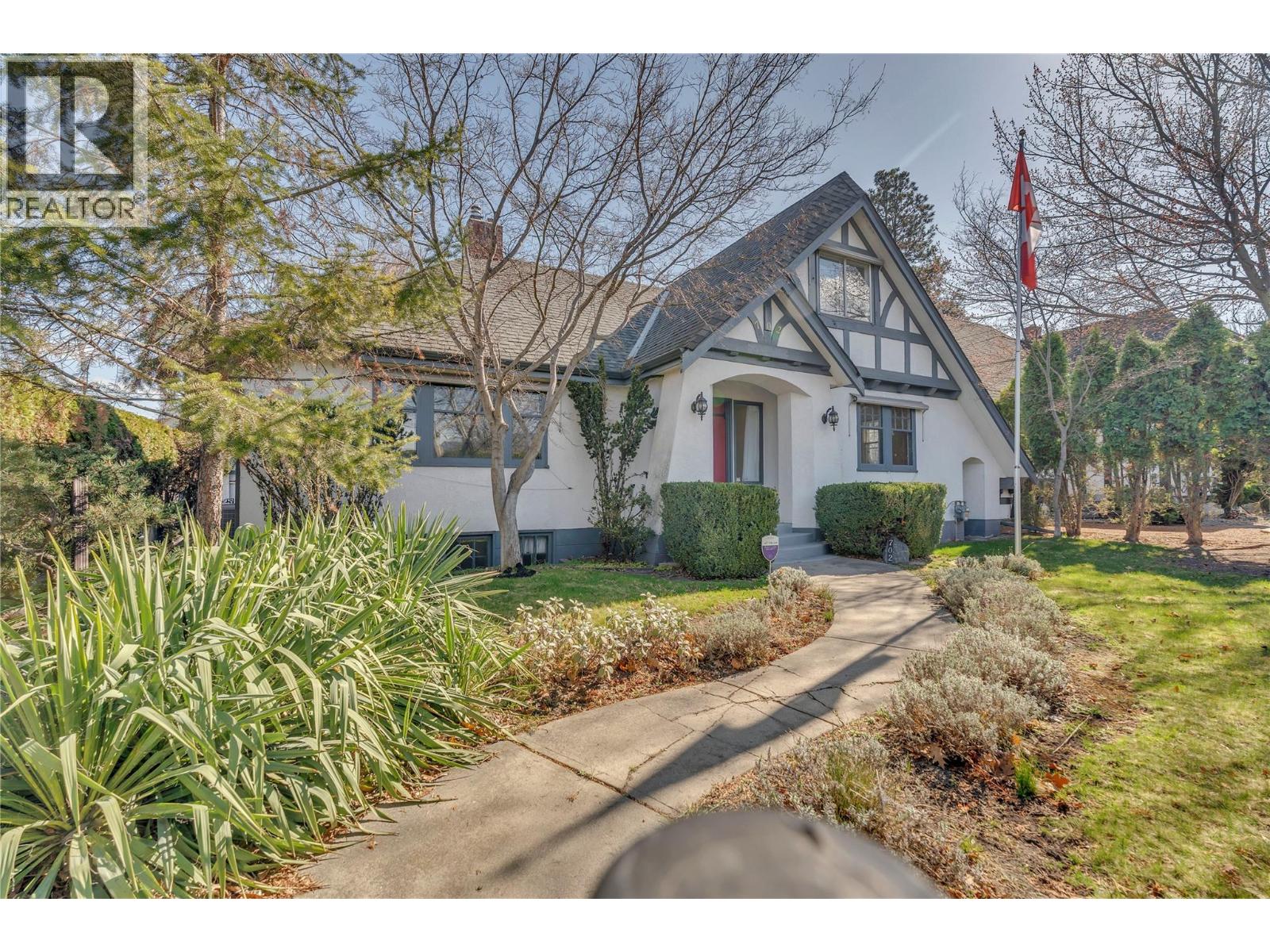 702 Winnipeg Street
