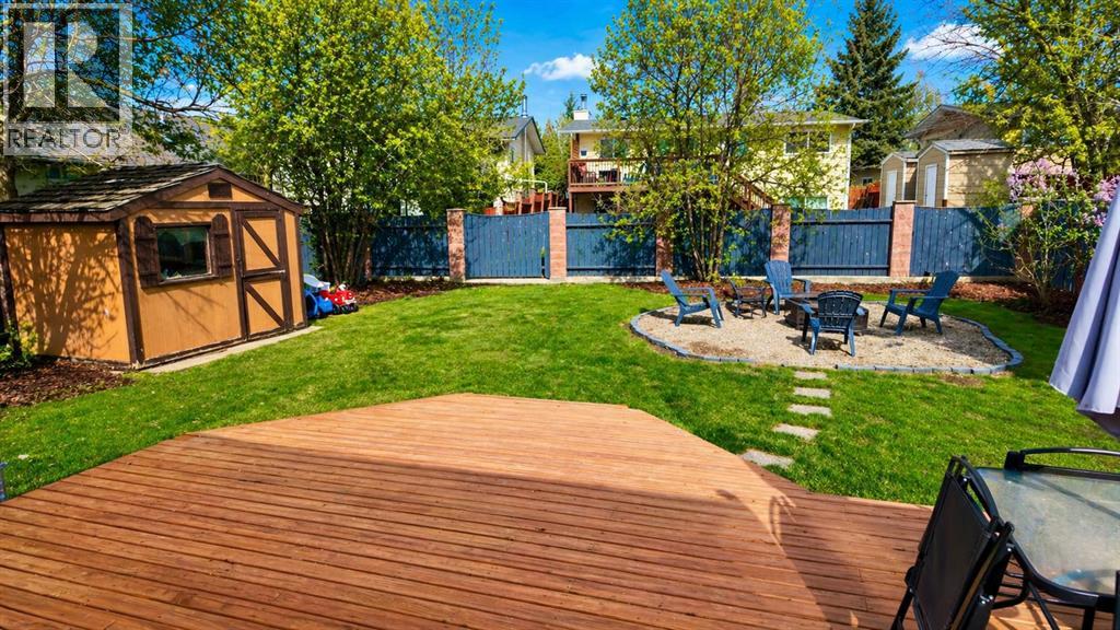 10 Cayuga Place W