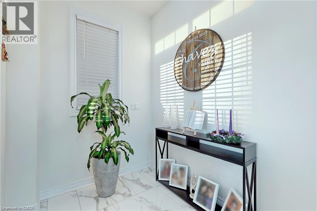 216 HARCOURT Crescent