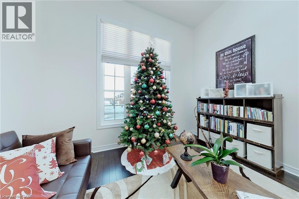 216 HARCOURT Crescent