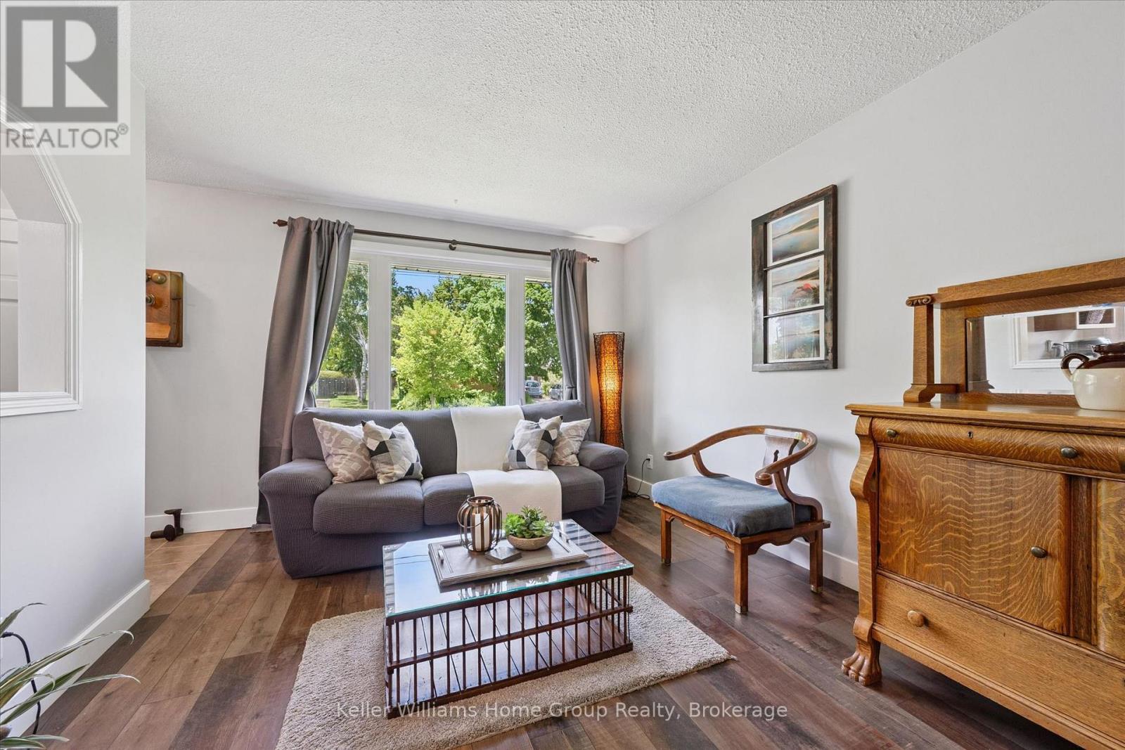 1 ISLINGTON AVENUE