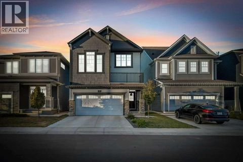 749 Windrow Manor SW Airdrie AB T4B5H6
