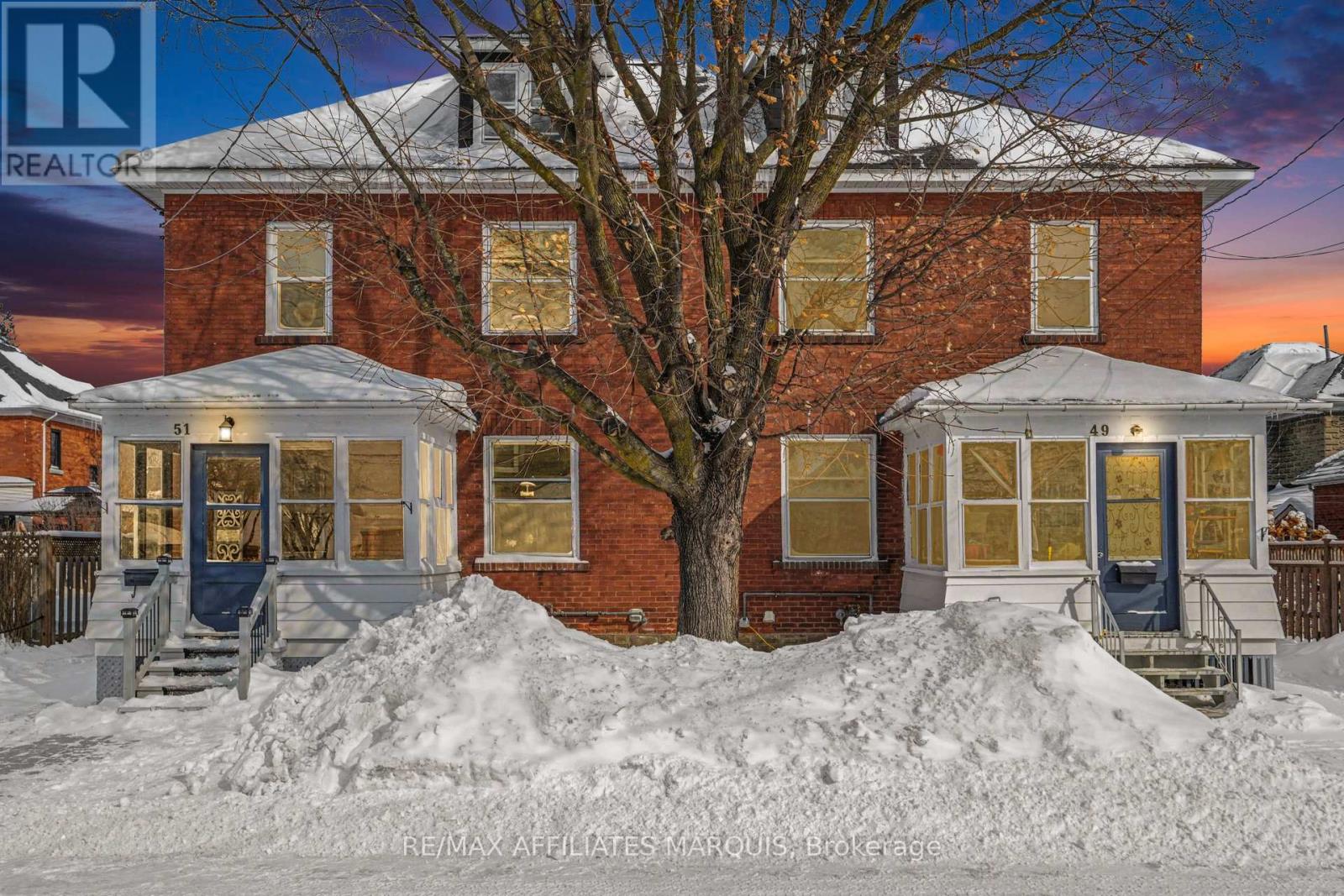 49-51 MCGILL STREET N