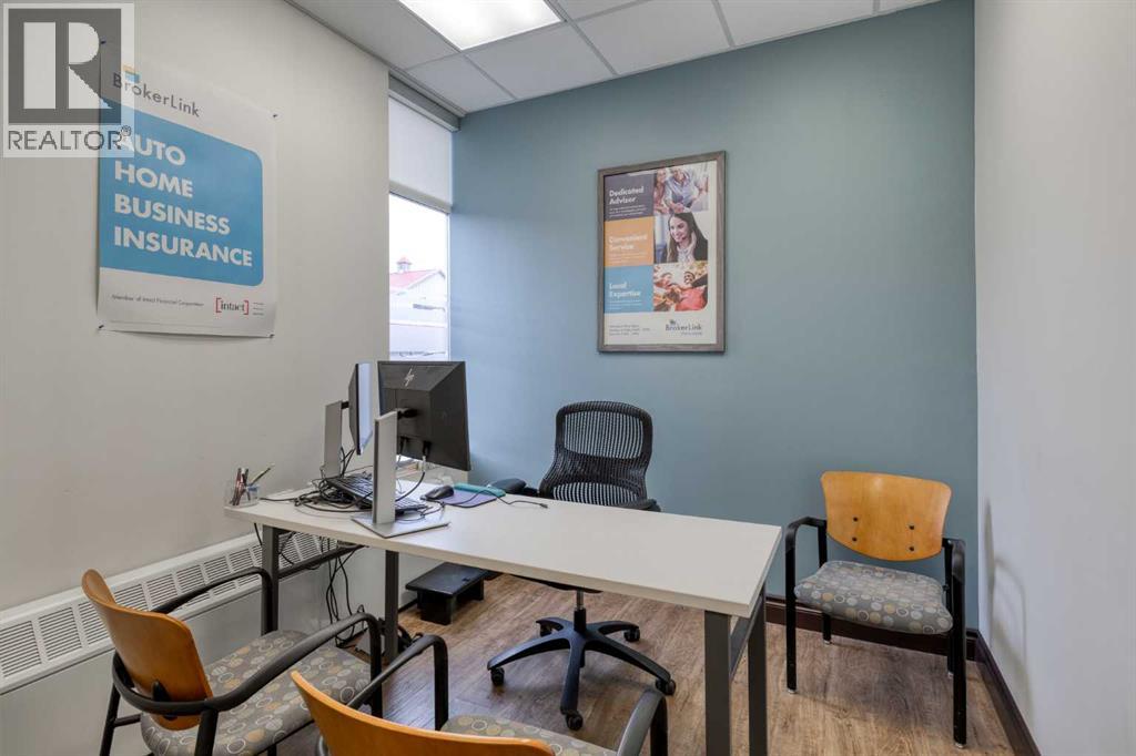 2, 505 Railway Street W