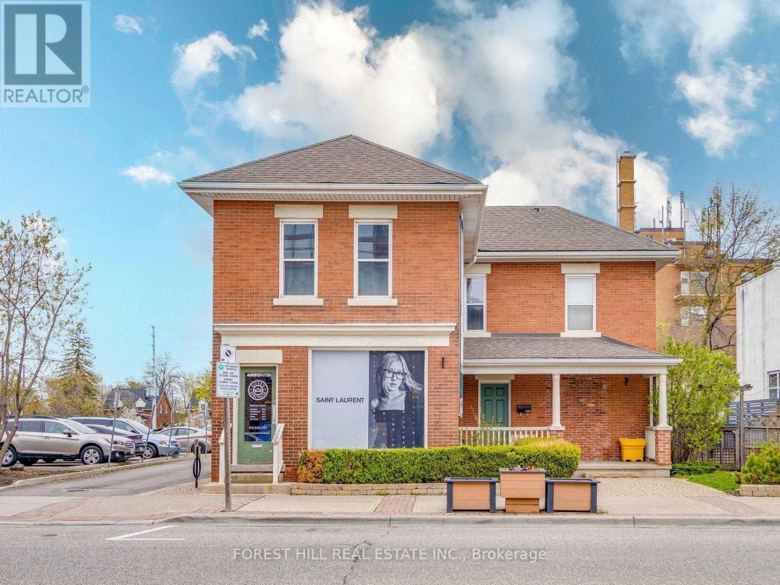 201 QUEEN STREET S