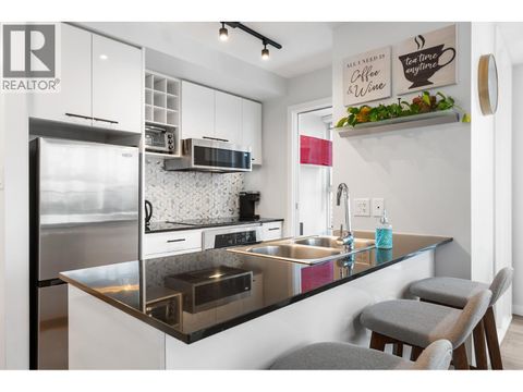 908 668 CITADEL PARADE Vancouver BC V6B1W6