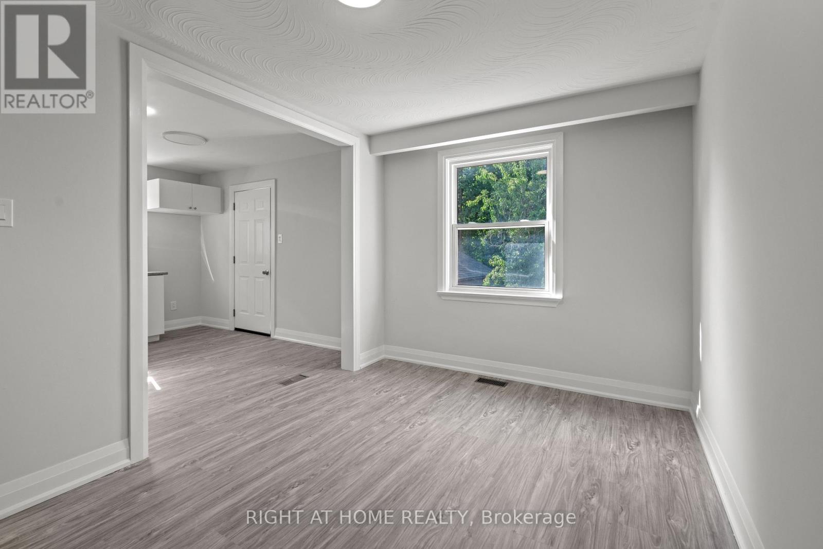 154 EDINBOROUGH COURT