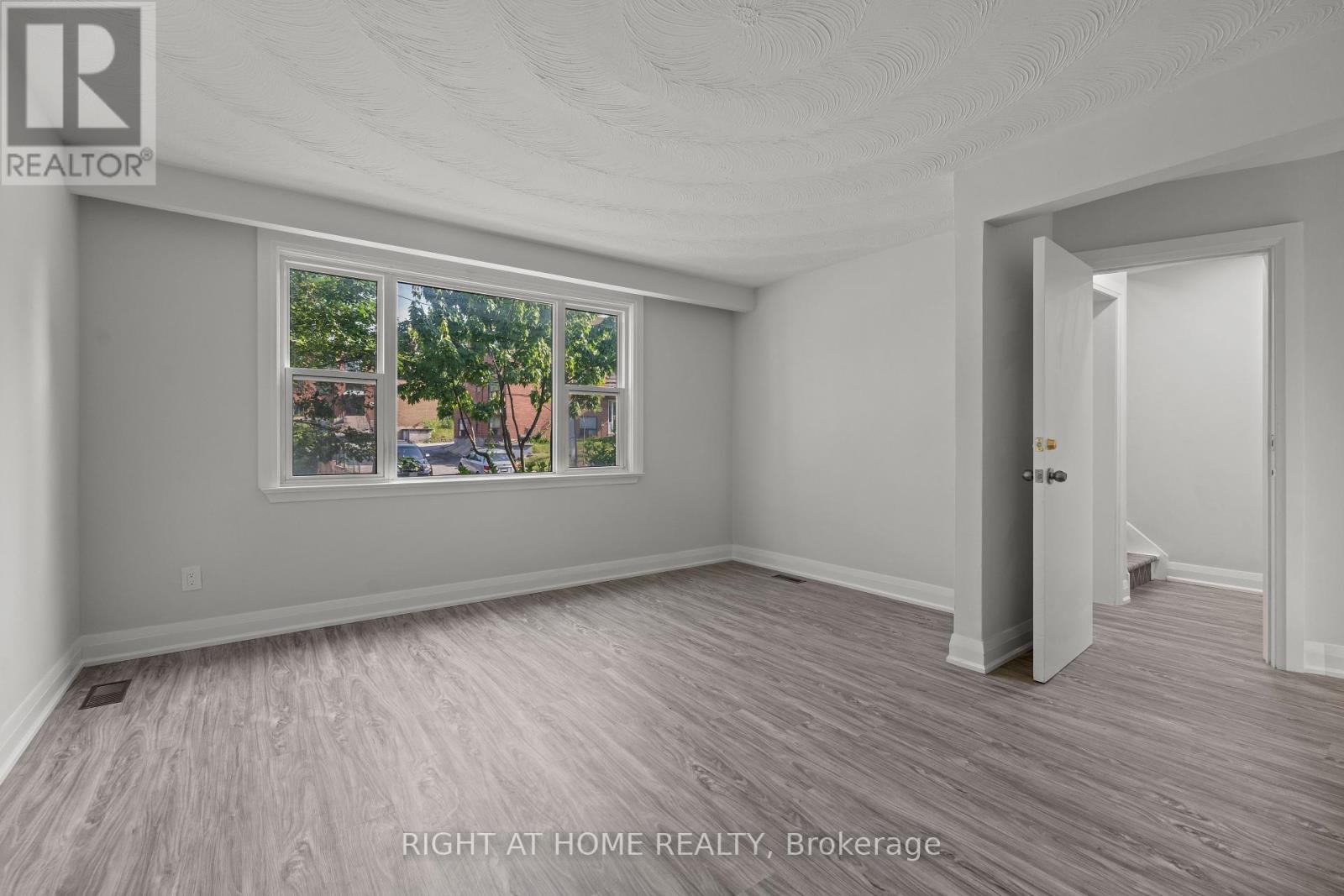 154 EDINBOROUGH COURT