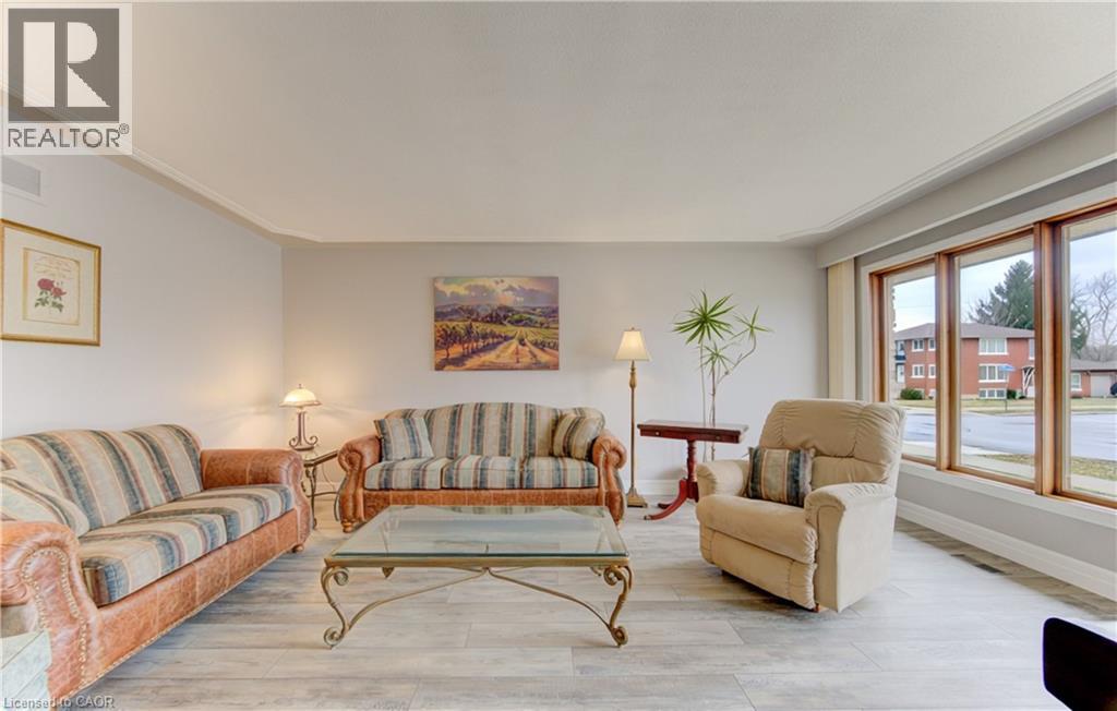 449 GREENFIELD Avenue