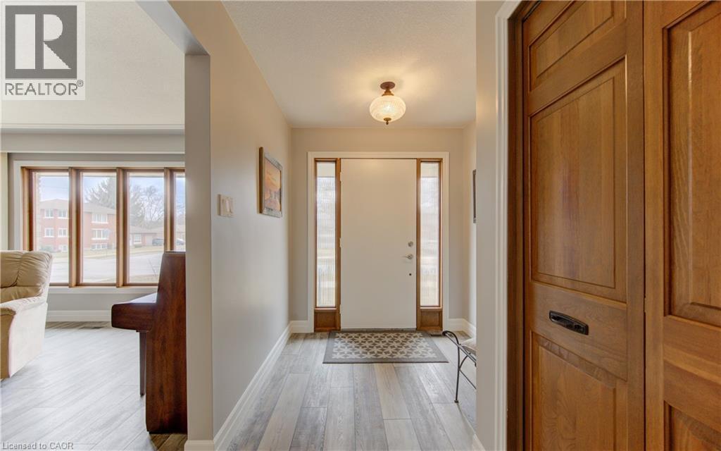 449 GREENFIELD Avenue