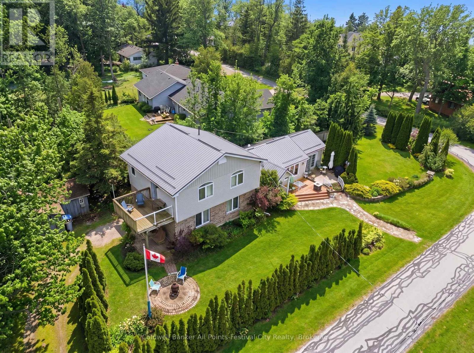 13 RAVINE PARK ROAD S