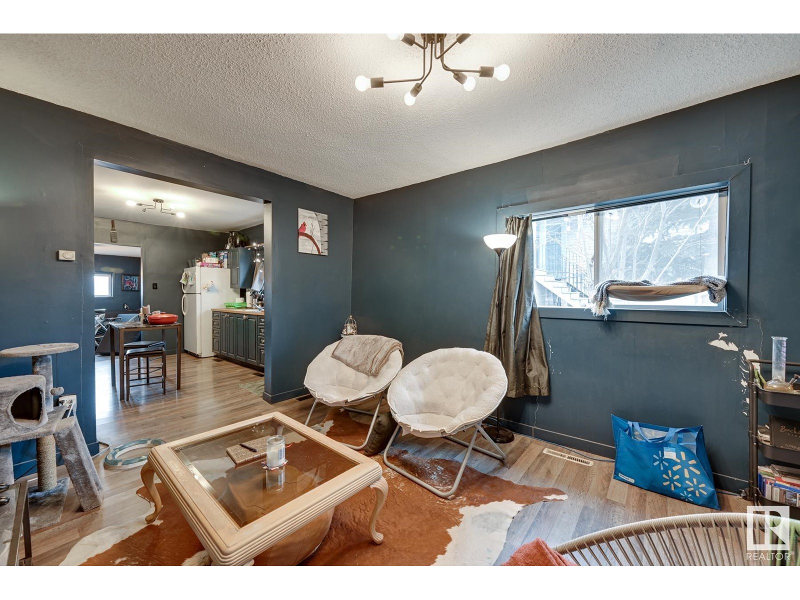 11911 77 ST NW