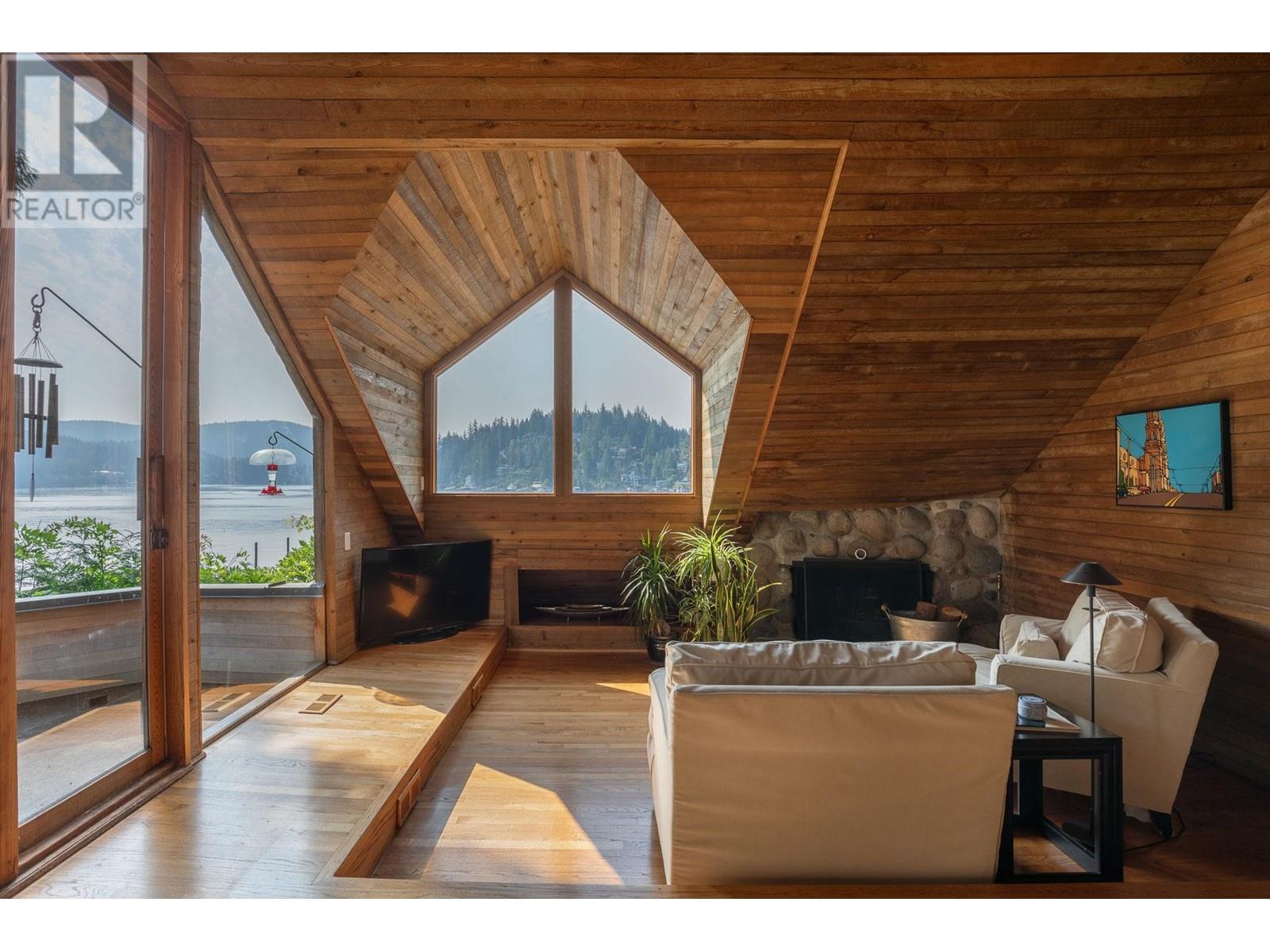 2802 PANORAMA DRIVE