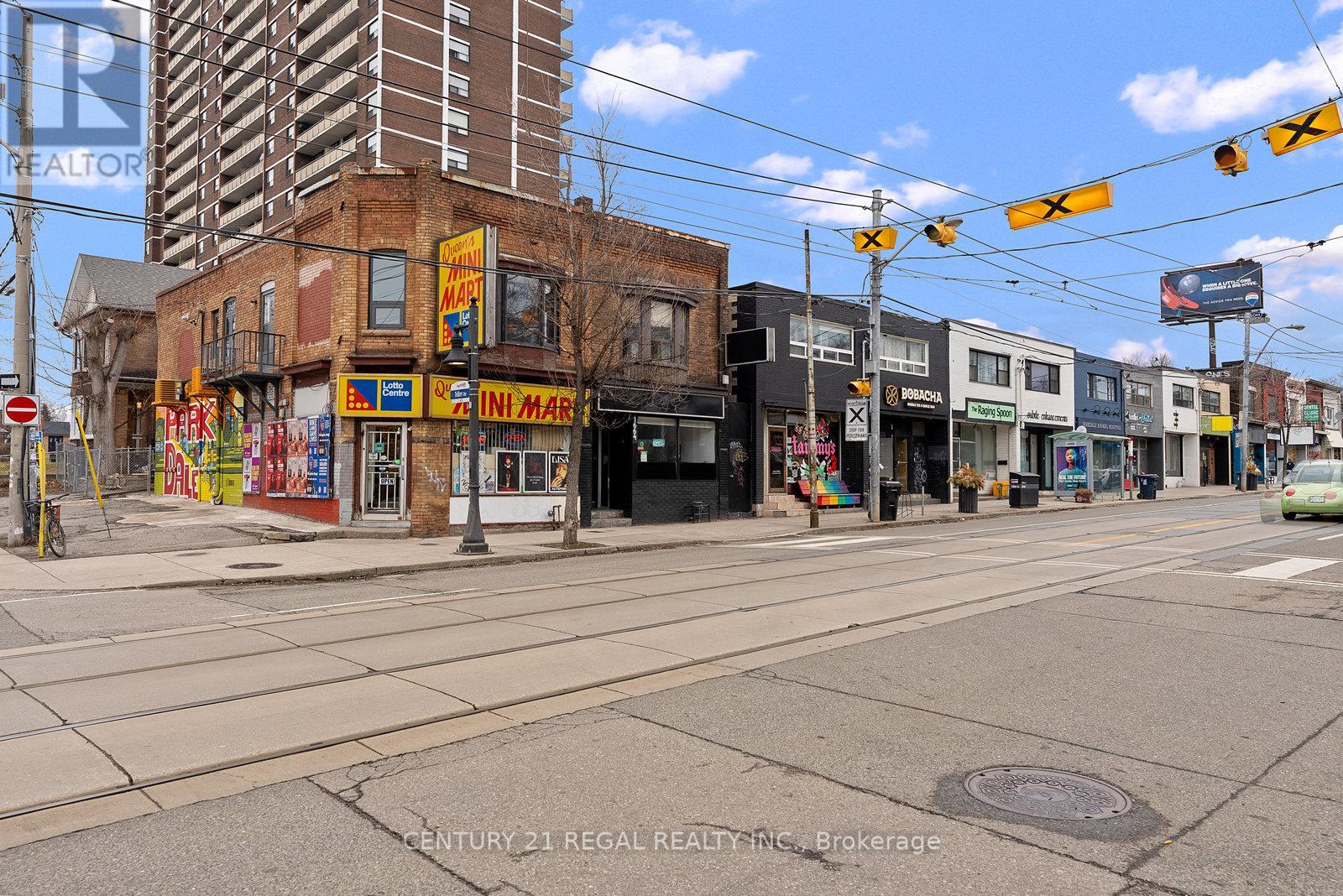 1664 QUEEN STREET W