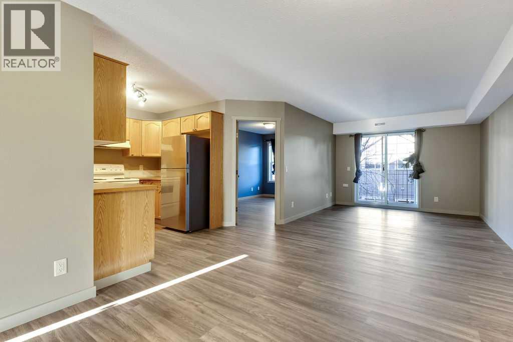 423, 103 Strathaven Drive