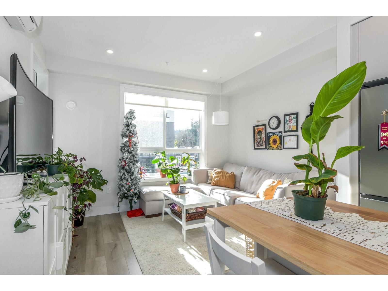 402 45497 CAMPUS DRIVE|Garrison Crossing